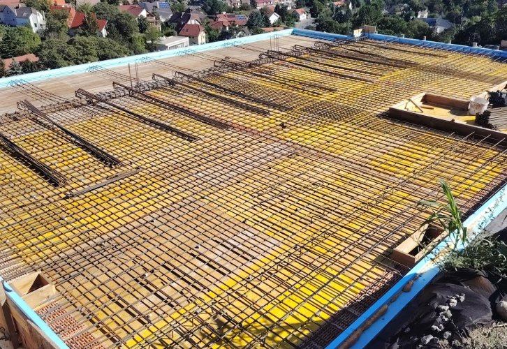 Pécs településre építőipari munkaerőt keresünk vas(betonacél) szerelői munkákra!