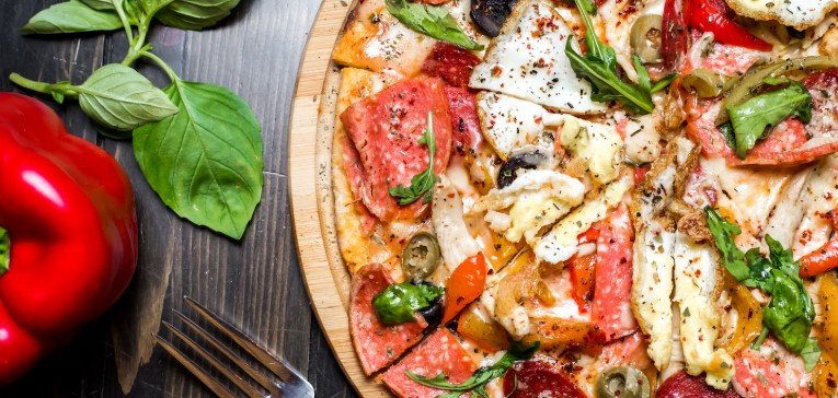 Pizzaszakács munkalehetőség Ajkán – fatüzelésű kemence, hosszú távú munkalehetőség