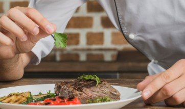 Szakács állás Villányban –​  prémium éttermi munka